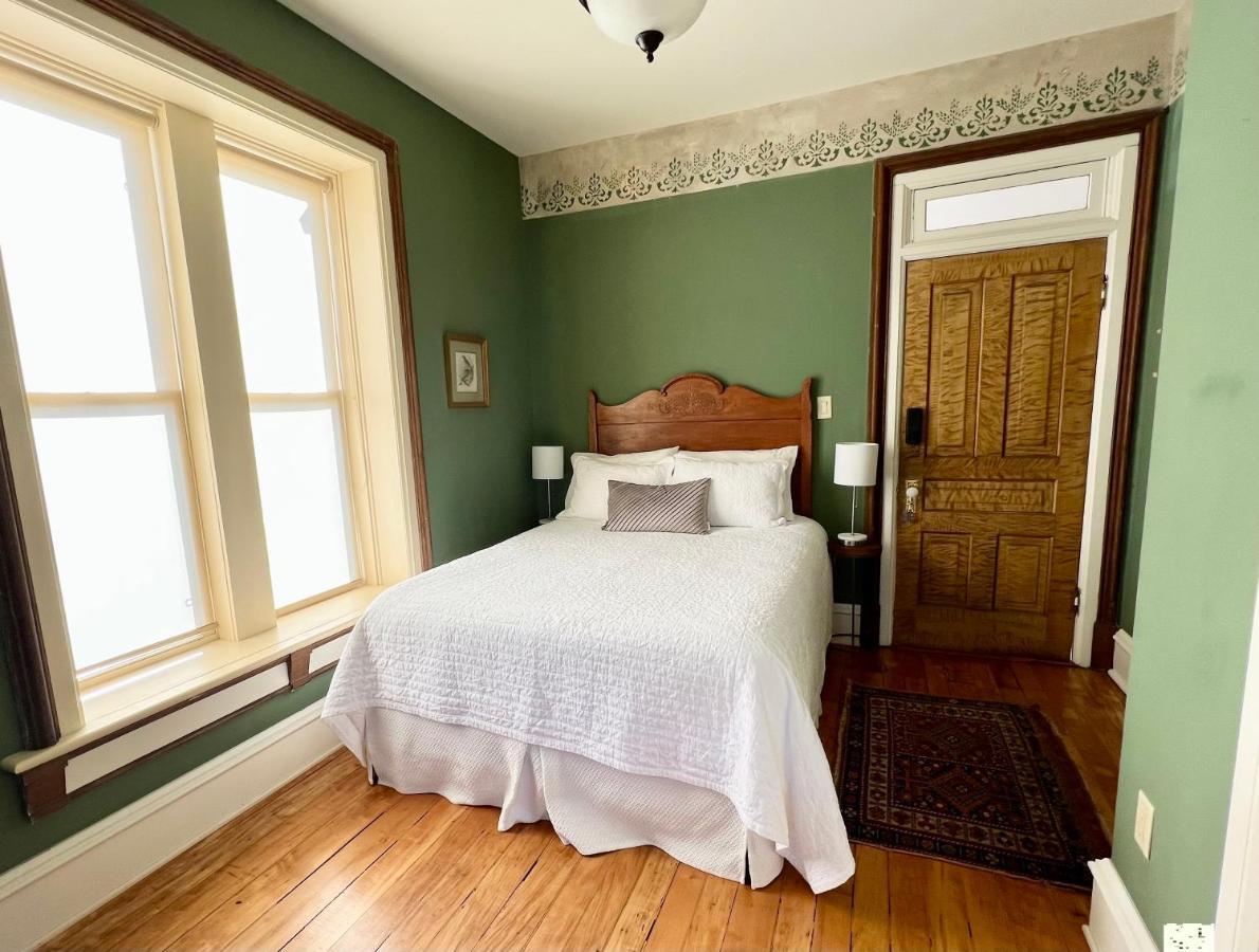 The Woodbridge House Hotel Kingsville Buitenkant foto