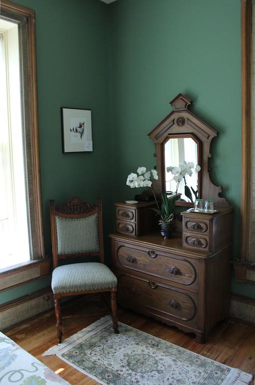 The Woodbridge House Hotel Kingsville Kamer foto