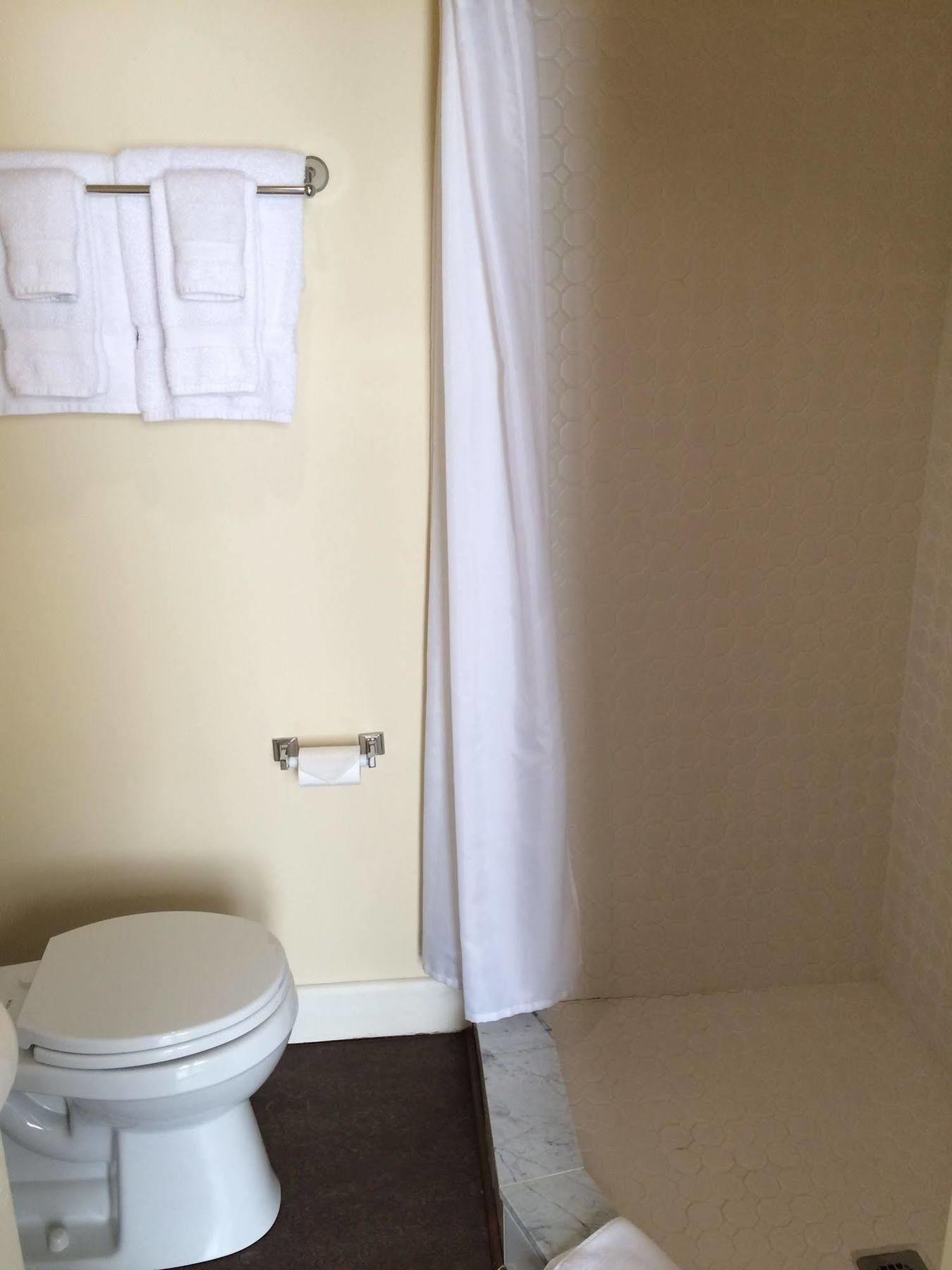 The Woodbridge House Hotel Kingsville Buitenkant foto